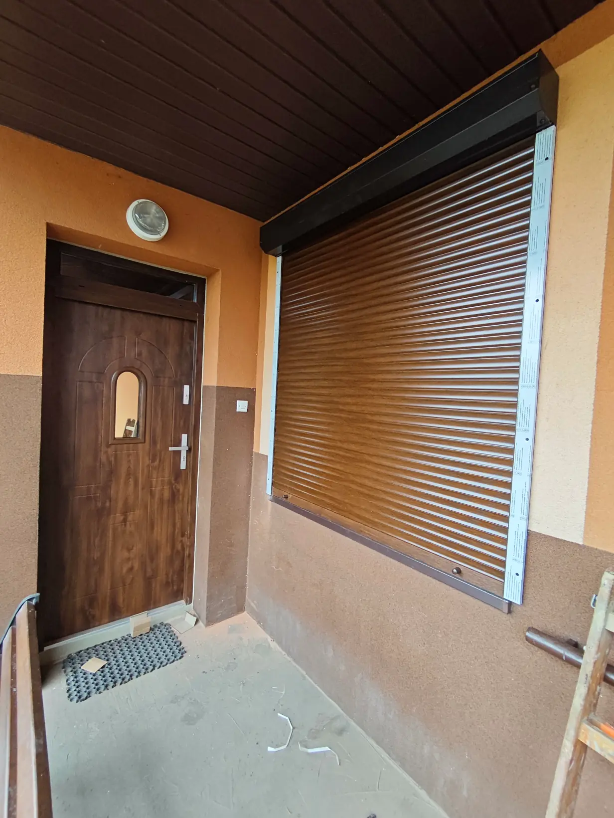 Drzwi zewnętrzne i rolety