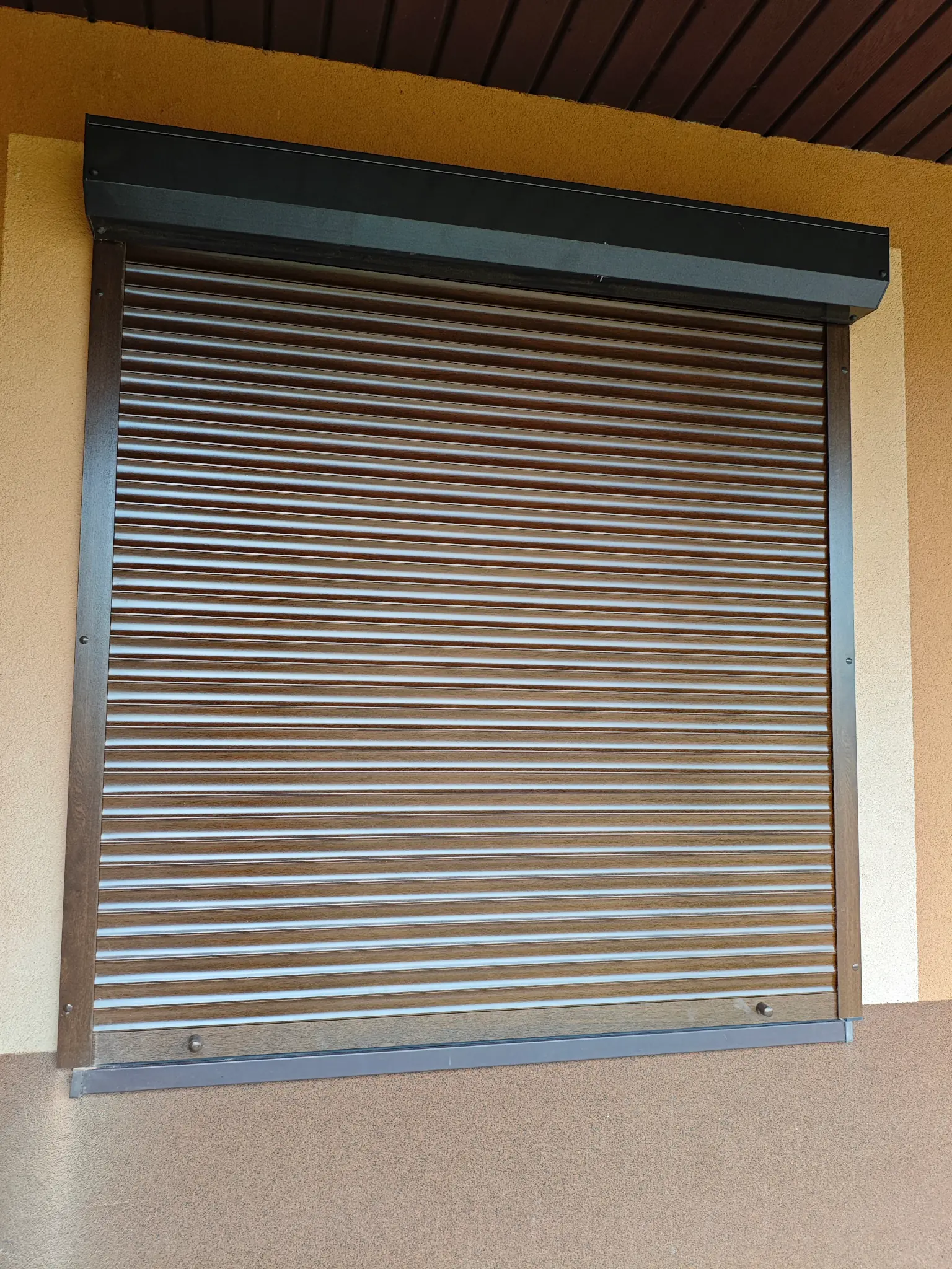 Drzwi zewnętrzne i rolety