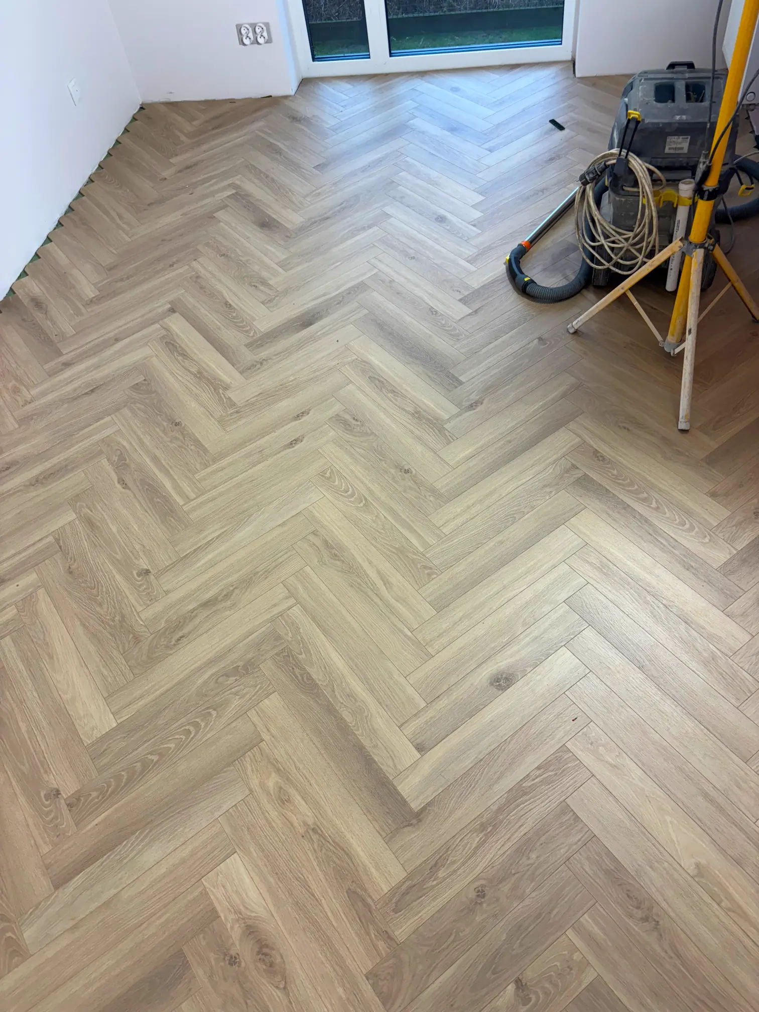 Montaż paneli podłogowych Opoczno Jodełka 2026