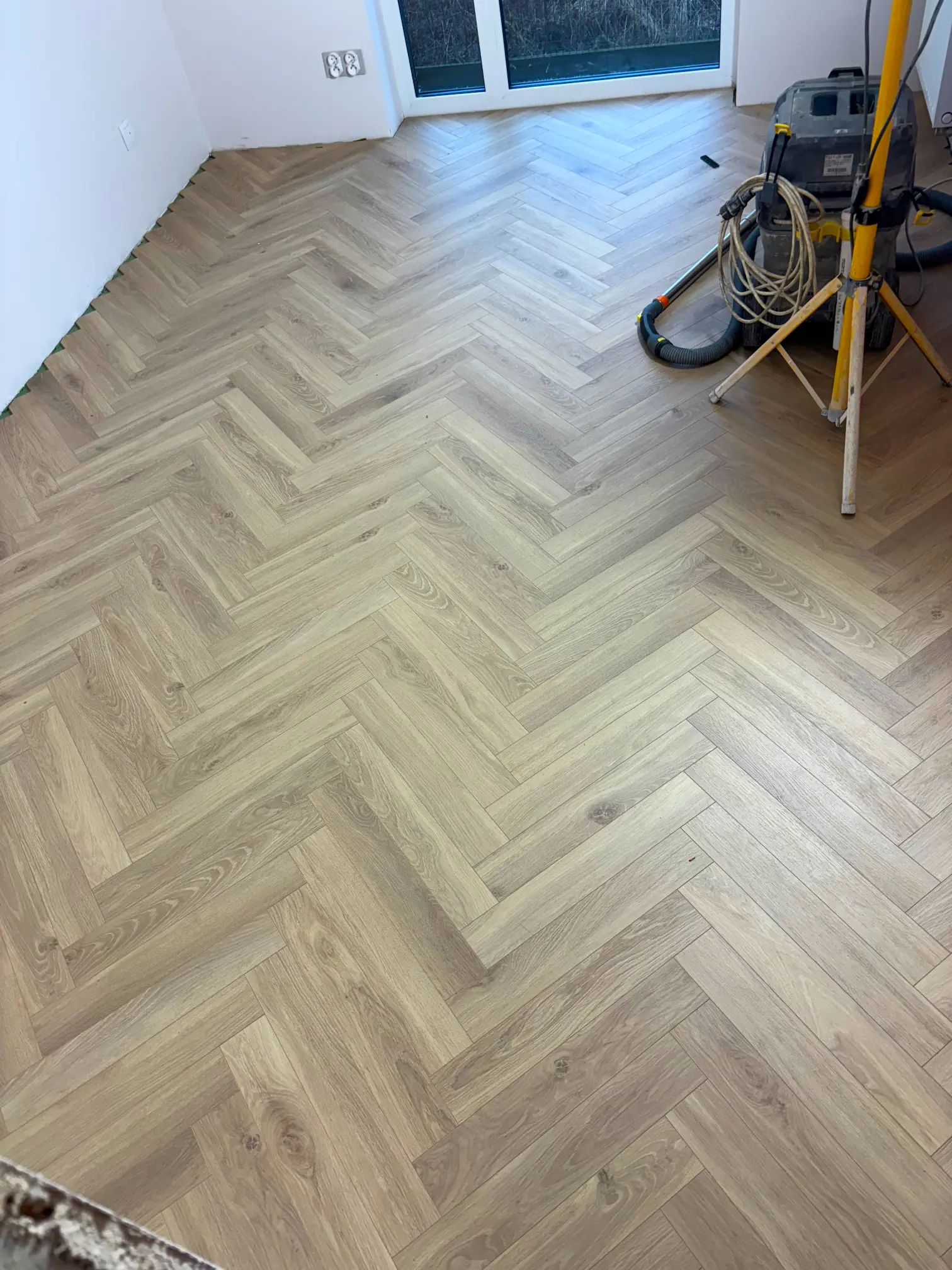 Montaż paneli podłogowych Opoczno Jodełka 2026